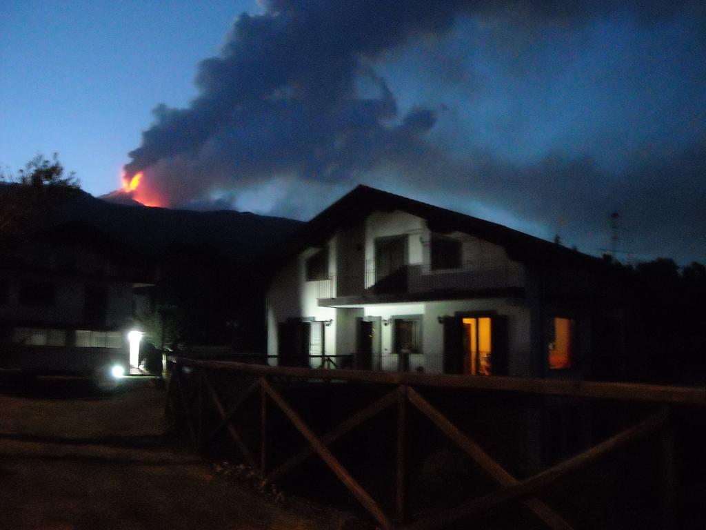 مبيت وإفطار زافيرانا إتنيا Aurora Dell'Etna المظهر الخارجي الصورة